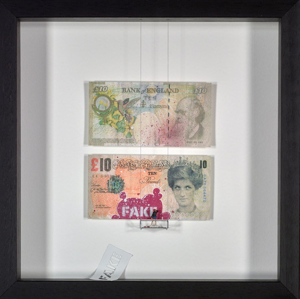 Di-Faked Tenner (lipstick/white)